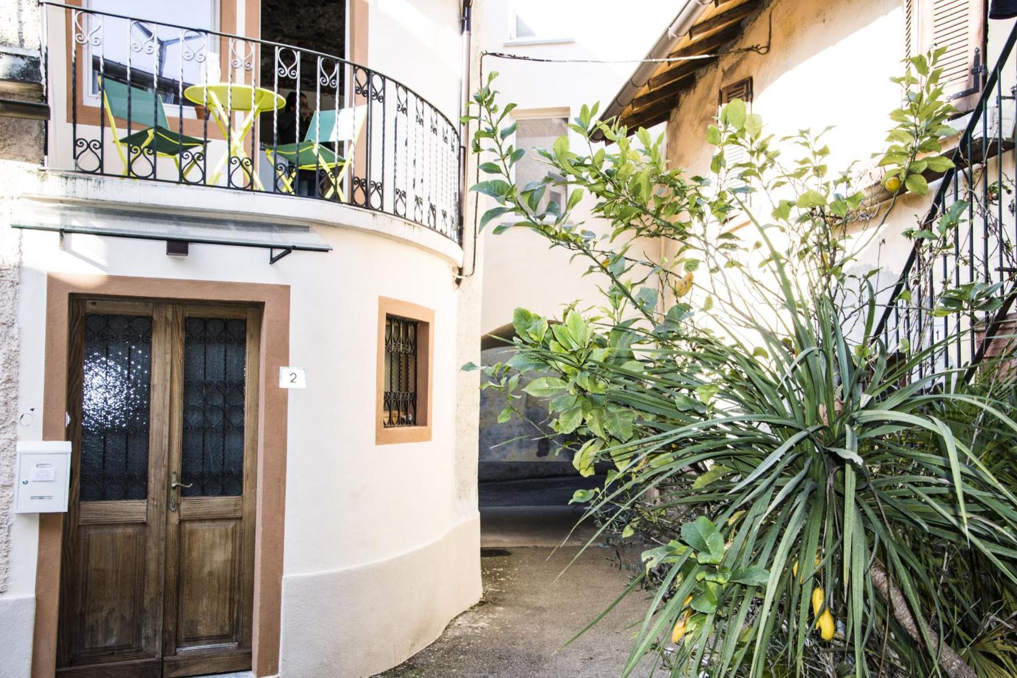 Casa Lea Apartment Castelveccana Exterior photo